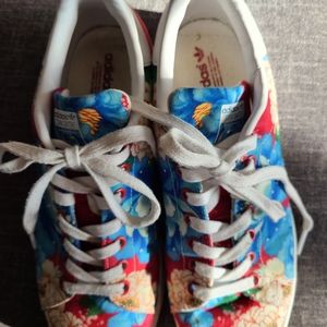 Adidas 'Floral Stan Smith sneakers size 9